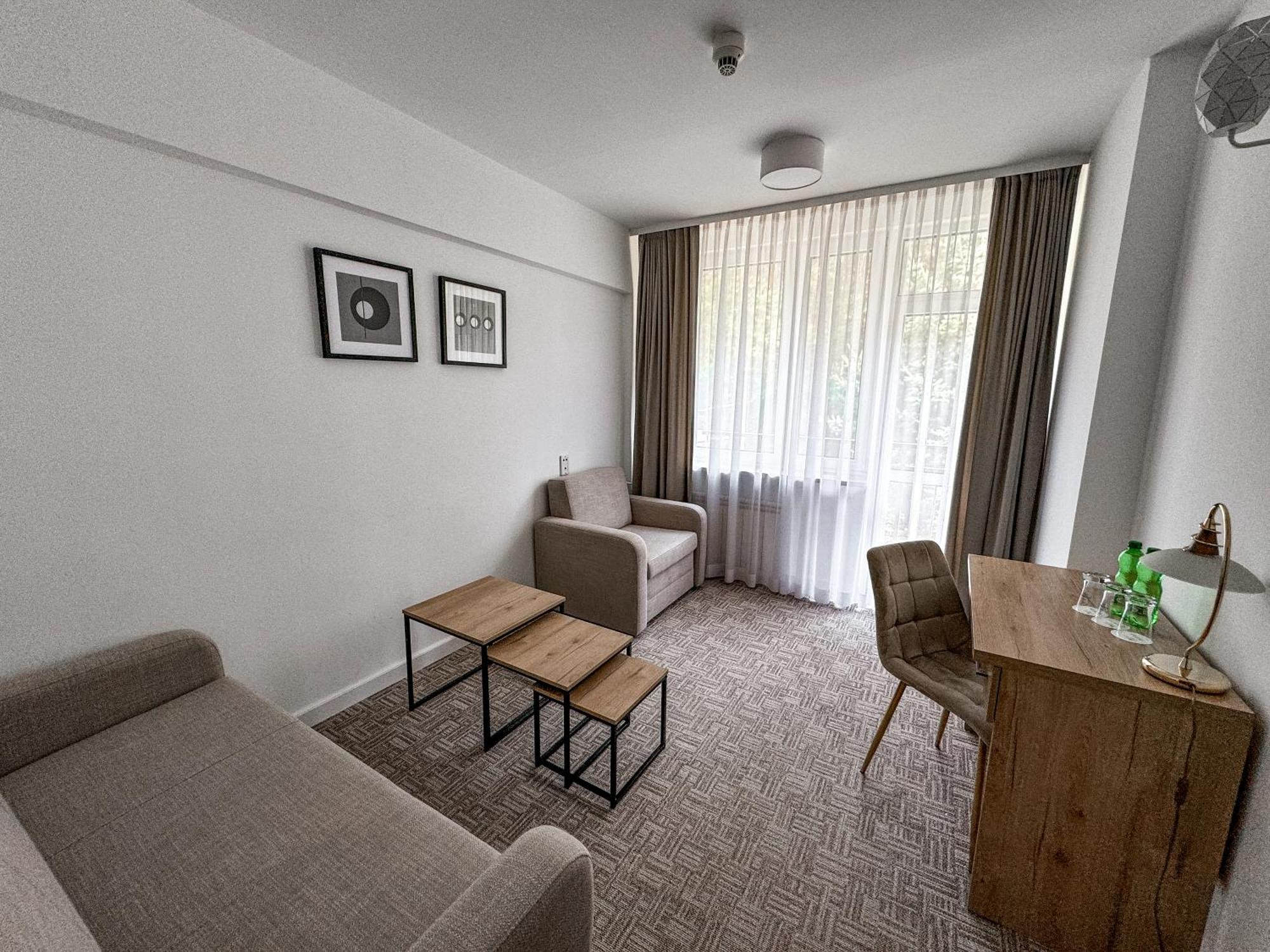 Hotel Echo Cedzyna ภายนอก รูปภาพ