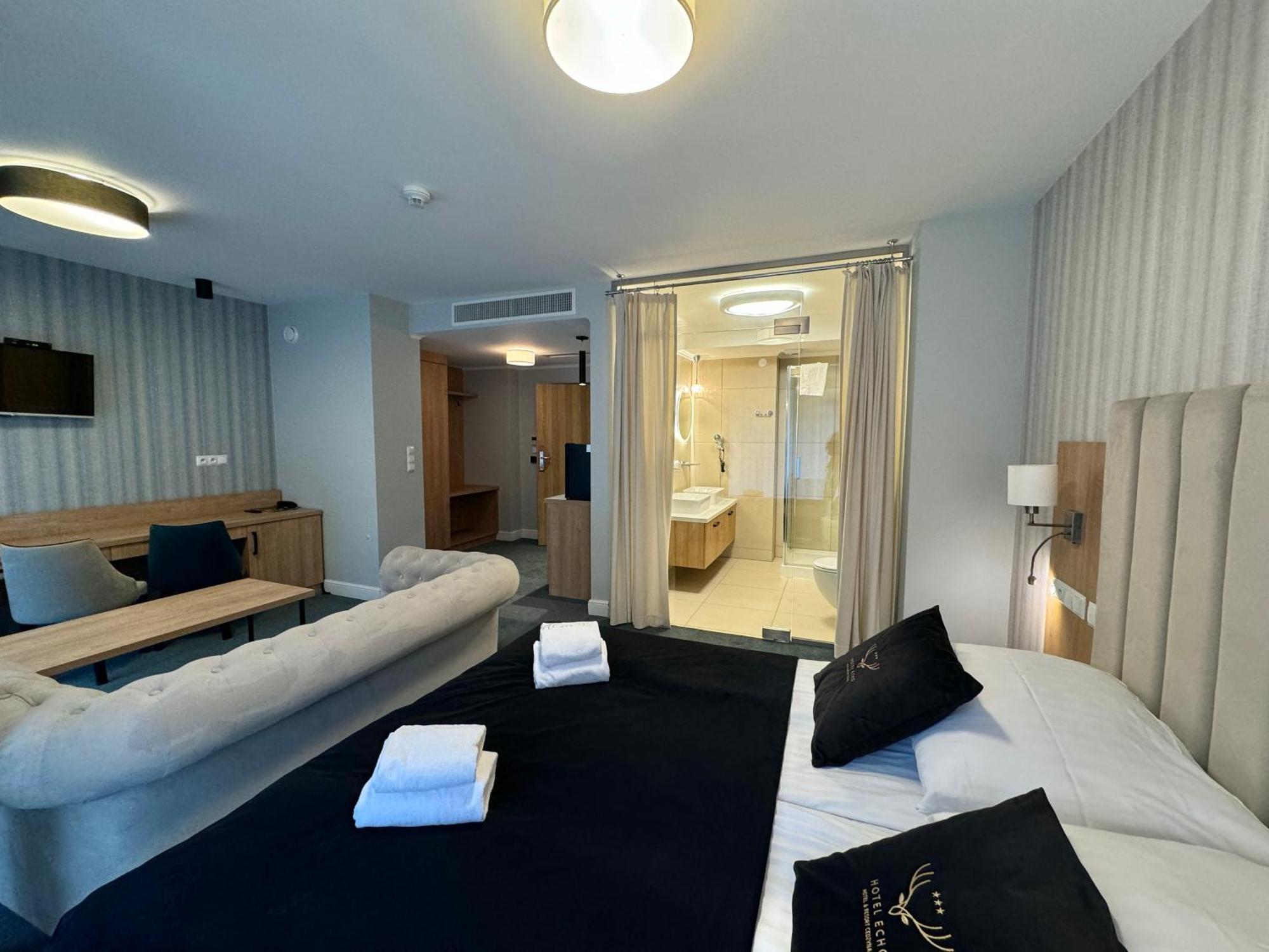 Hotel Echo Cedzyna ภายนอก รูปภาพ