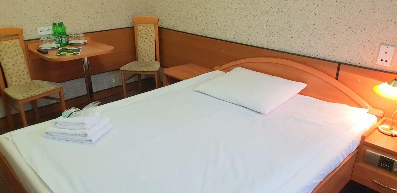 Hotel Echo Cedzyna ภายนอก รูปภาพ